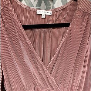 Excellent condition, pleated sati that flows easily and has stretch, not velvet